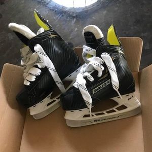 Bauer Youth Hockey Skates - Size 8 (toddler)